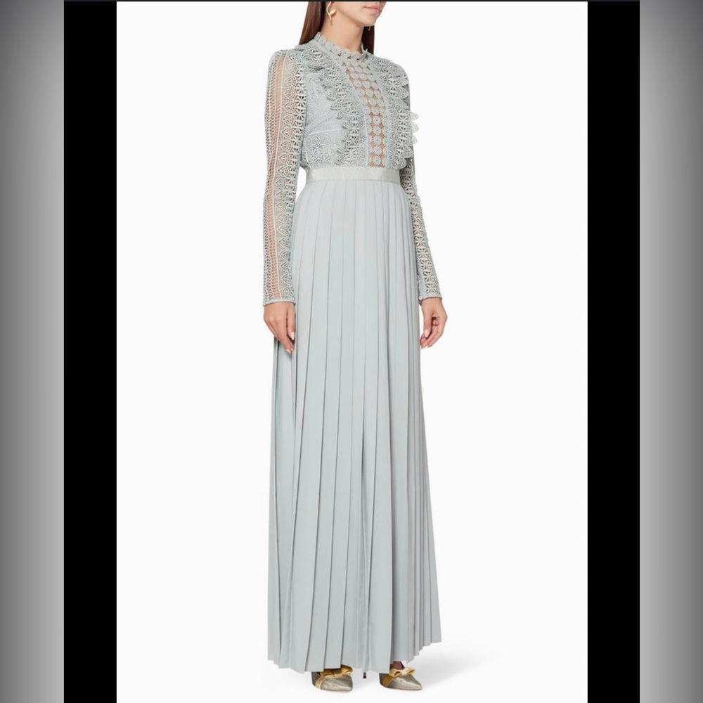 Self portrait gown size XL